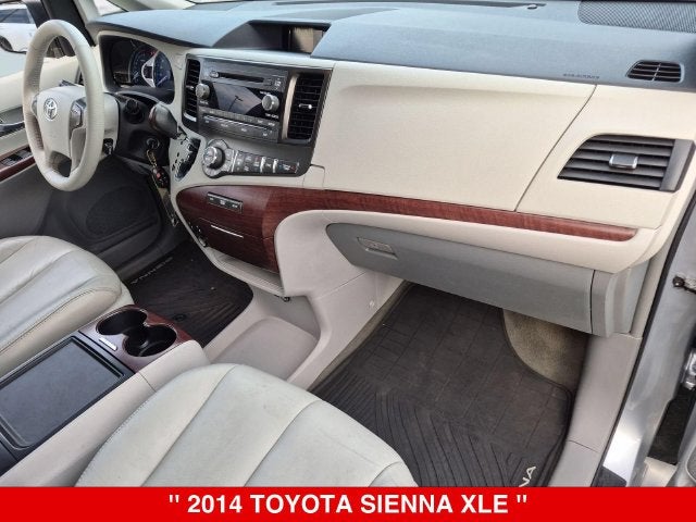 2014 Toyota Sienna XLE 8 Passenger