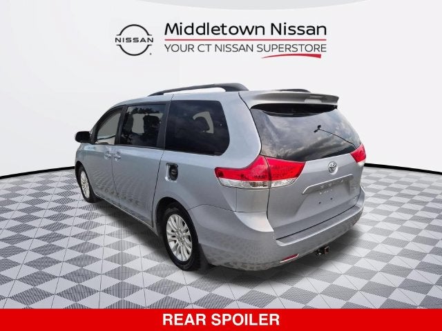 2014 Toyota Sienna XLE 8 Passenger