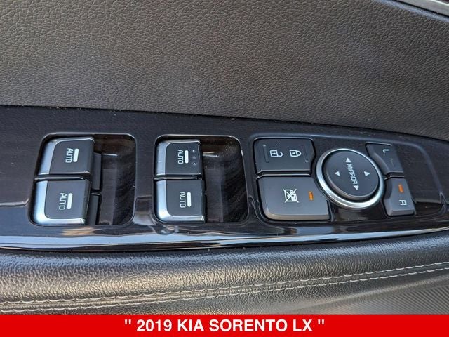 2019 Kia Sorento LX