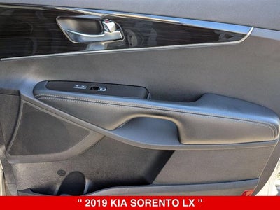 2019 Kia Sorento LX