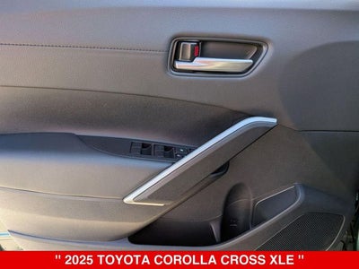 2025 Toyota Corolla Cross XLE