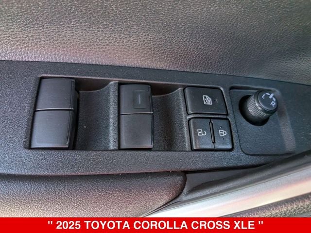 2025 Toyota Corolla Cross XLE
