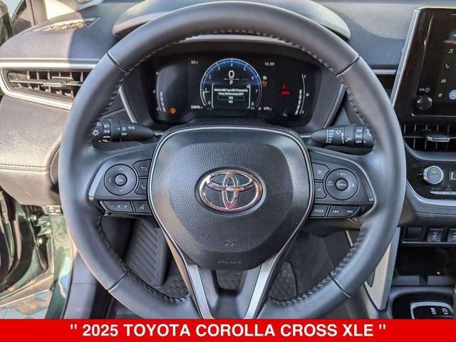 2025 Toyota Corolla Cross XLE