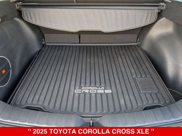 2025 Toyota Corolla Cross XLE