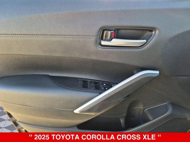2025 Toyota Corolla Cross XLE