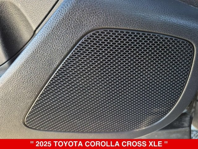 2025 Toyota Corolla Cross XLE