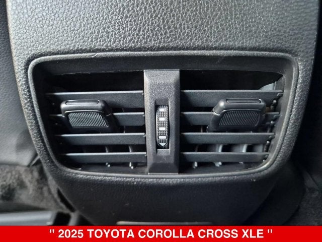 2025 Toyota Corolla Cross XLE