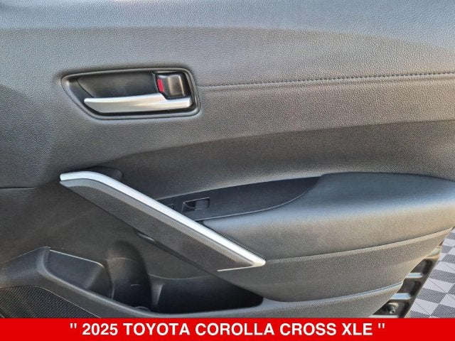 2025 Toyota Corolla Cross XLE