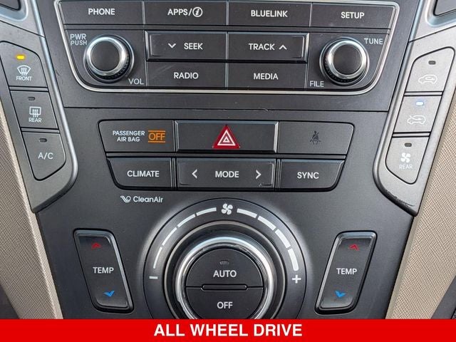 2017 Hyundai Santa Fe SE